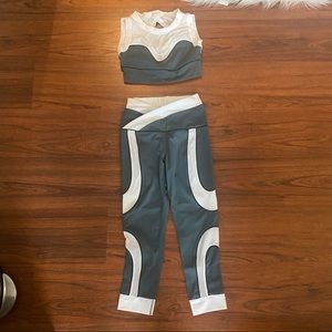 Yella Activewear White and Turquoise Set